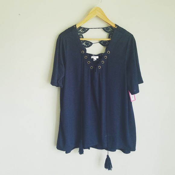 NWT Xhilaration Lacey-Back Blouse - Picture 1 of 6